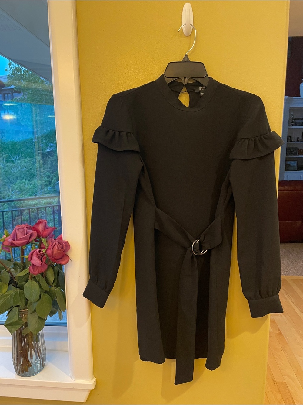 EUC Forever21 Black Ruffle Long Sleeve Belted Dress